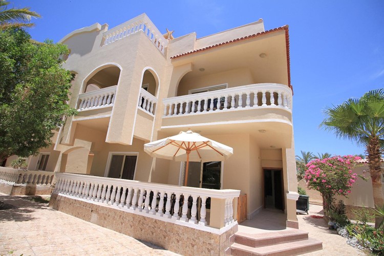 Villa mit Meerblick in Jamaran Sahl Hasheesh, Hurghada, Ägypten.