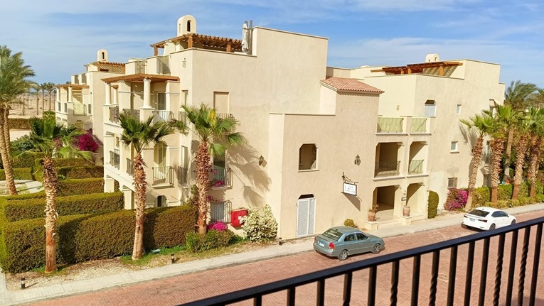 Penthouse se 2 ložnicemi a soukromou střešní terasou ve Veranda Resort, Hurghada, Egypt